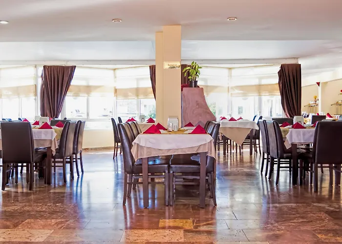 Gold كوشاداسيه